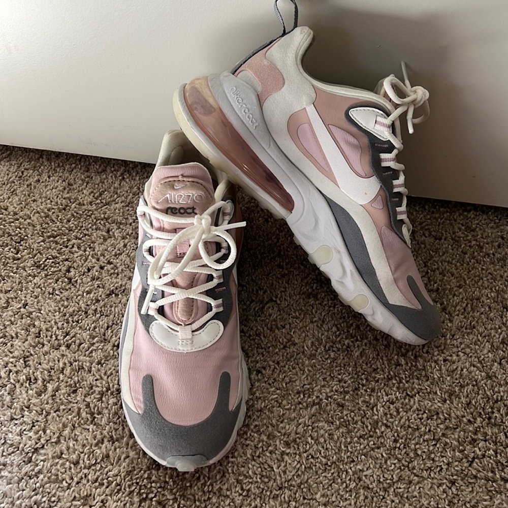 Nike Air Max 270 React. Pink, gray and white, size 6.5